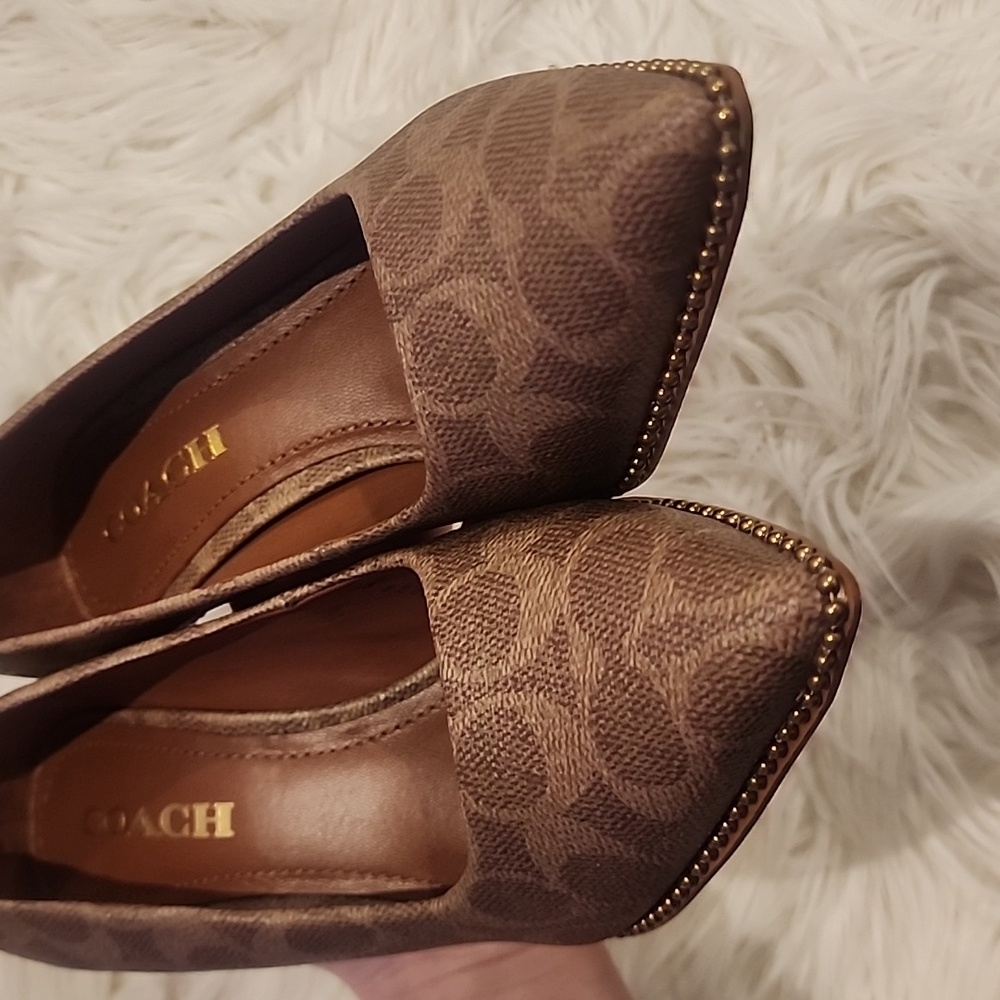 NWOT Coach Heels Size 7.5 - Picture 5 of 6